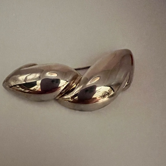 Givenchy vintage Elegant Silver Tone Brooch - Picture 1 of 2